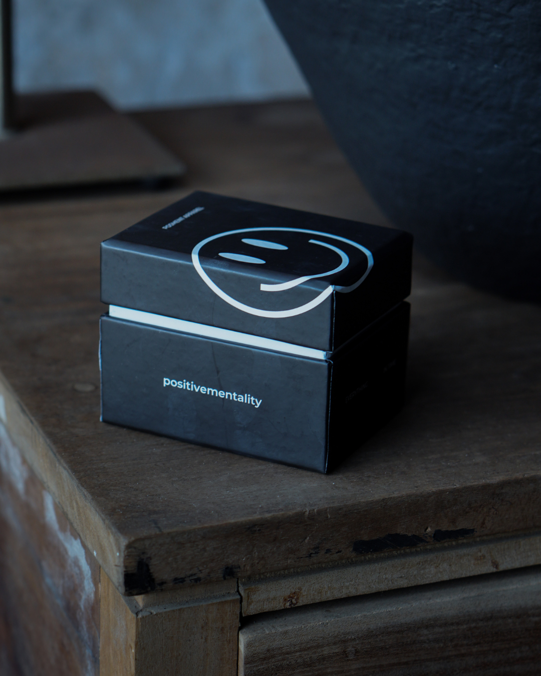 Numberless Analog Watch