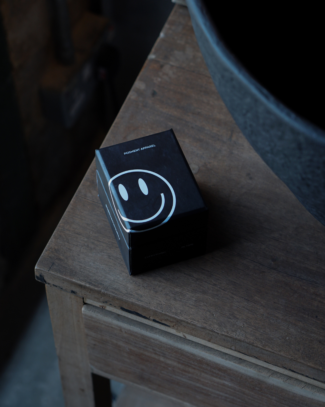 Numberless Analog Watch